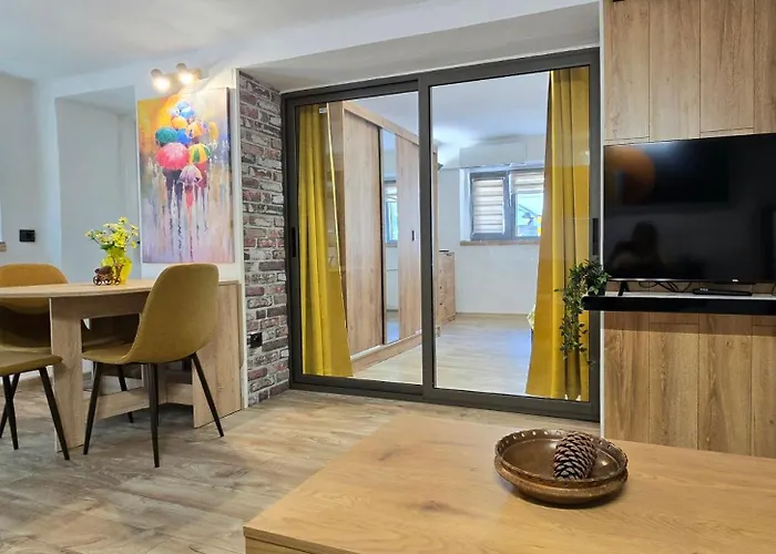 Old-timer 2 アパート ヴァルナ