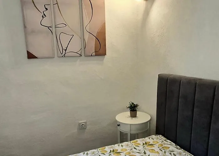 Old-timer 2 アパート ヴァルナ